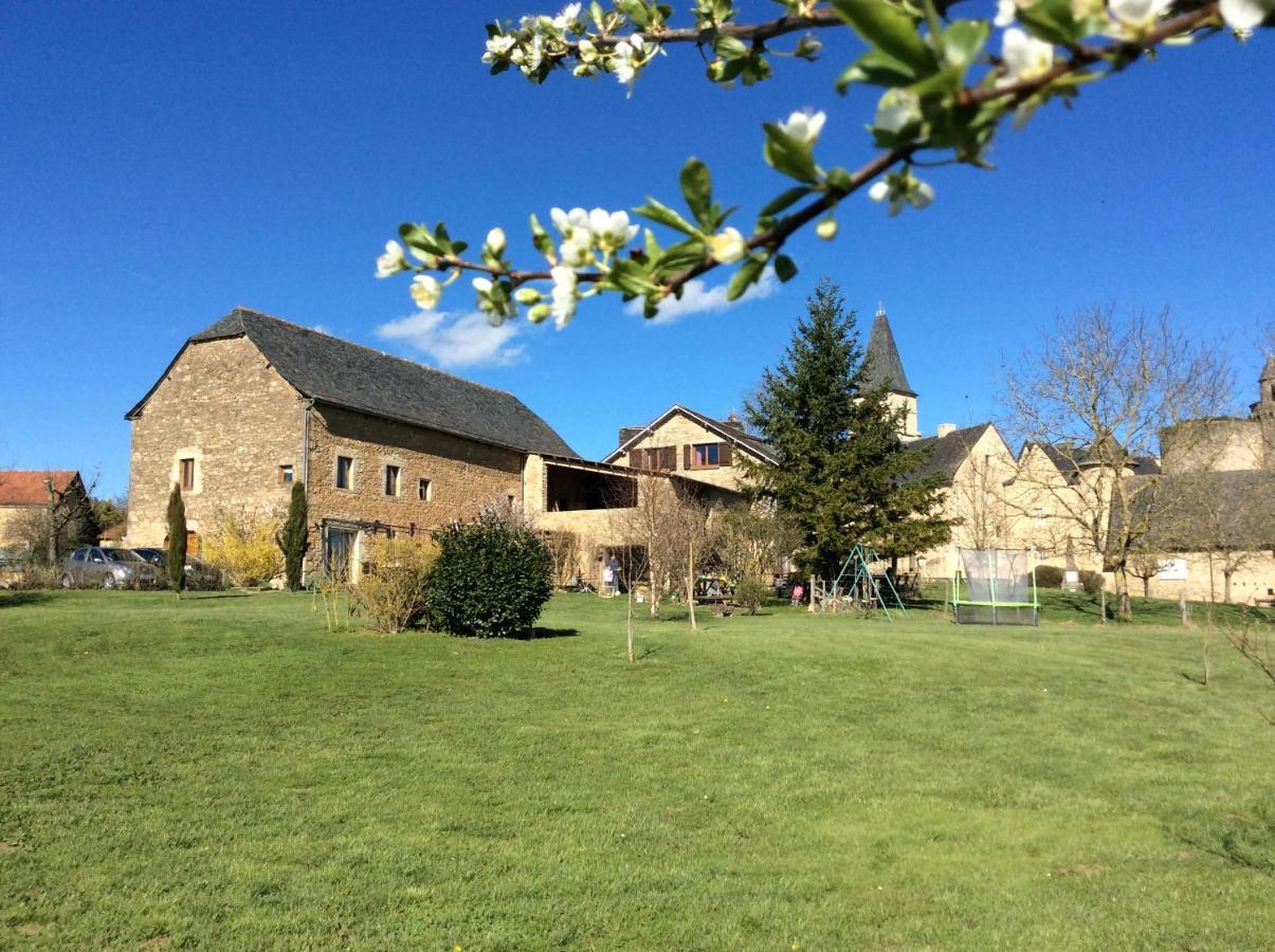 La Grange Du Rial Hotell Bournazel  Exteriör bild